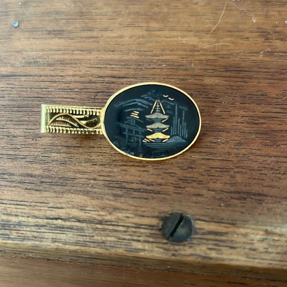 Anita Japan tie clip